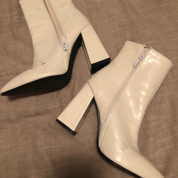 White Boots - Picture 3 of 3